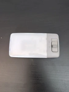 Luz domo Subaru 90-02 Impreza Legacy Forester 84910AA020 - Imagen 1 de 2