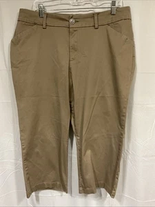 Lee Modern Series Curvy Fit Size 18 Khaki Tan Capri Pants Stretch Flat Front - Picture 1 of 6