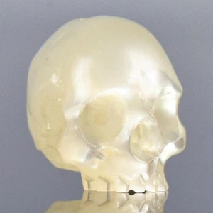 12.63mm White Shell Bead Handmade Human Skull Carving Vertically drilled 1.55g - Imagen 1 de 14