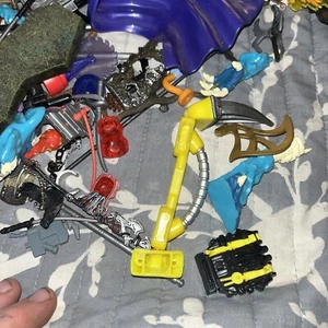 MIXED VINTAGE 1980s/1990s WEAPONS/ACCESSORIES/GUNS/PARTS LOT - Picture 1 of 9