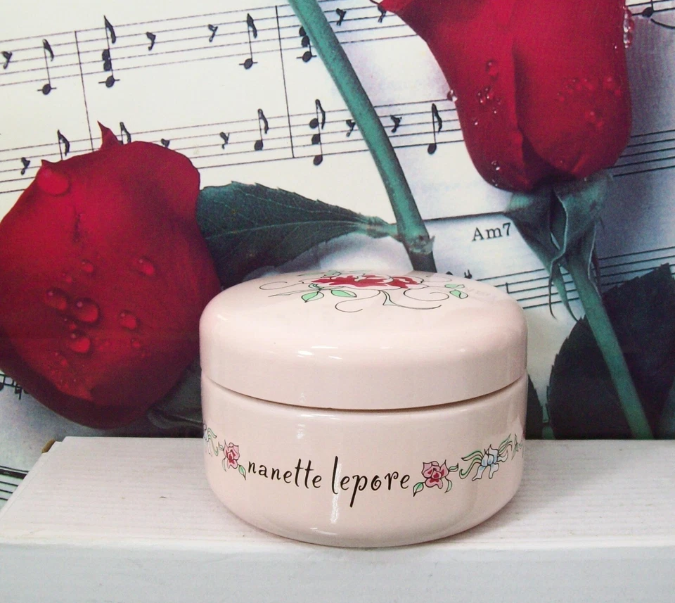 Creme corporal Nanette Lepore 6,8 oz. Novo sem caixa - Imagem 1 de 1