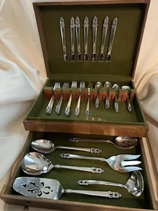 Vintage 1847 Rogers Bros. King Frederik Silverplate Flatware Set - 46 pc + Chest - Picture 1 of 10
