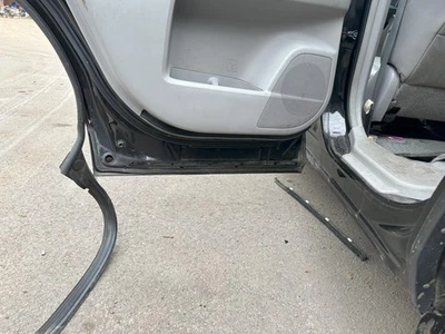 Used Rear Left Door Assembly Rear Side fits: 2008 Toyota Highlander Rear Left Gr - Imagem 1 de 4