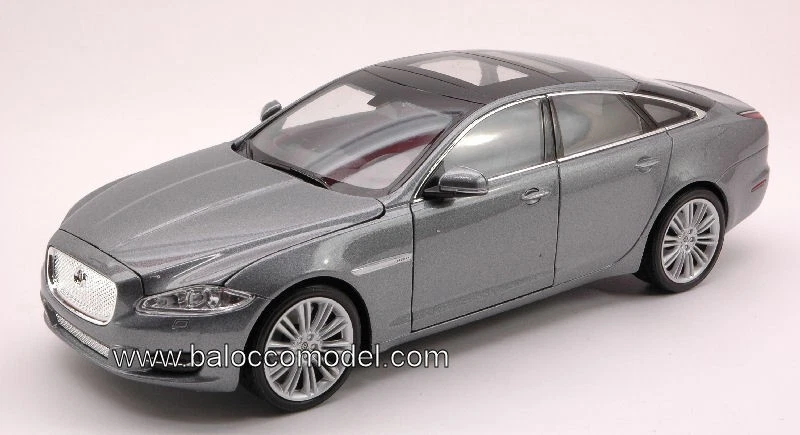 Jaguar Xj 2010 Silvergun 1:24 Model 0304 WELLY - Image 1 of 1