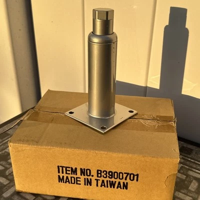 Conjunto de 4 pernas de fritadeira Pitco B3900701 placa 3 1/2” - Imagem 1 de 4