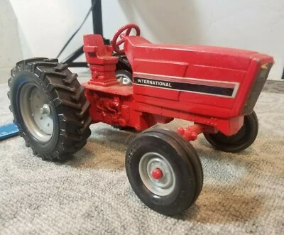 TRACTOR INTERNACIONAL TOY FARM DE COLECCIÓN SIN MARCA DE FABRICANTES YT23 Foto 1 de 4