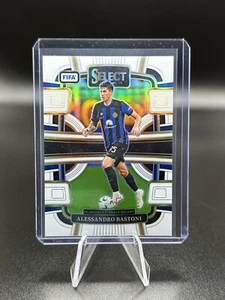 2023-24 Panini Select FIFA Alessandro Bastoni SP White Prizm /20 Inter Milan - Bild 1 von 2
