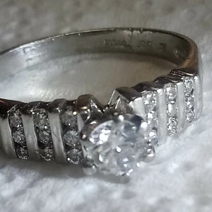 Stunning PLATINUM & DIAMOND lady Ring: .80-1Ct. TDW, Size 9.75- 7 Grams - Picture 1 of 9