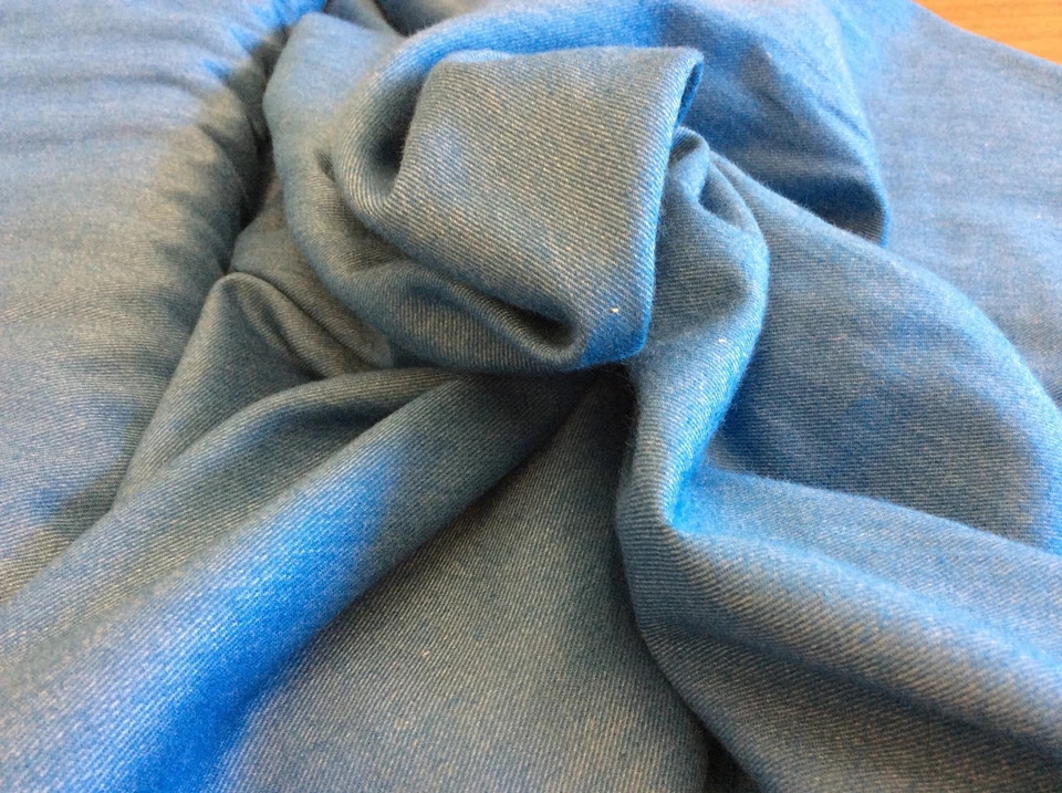 BUSCADORES DE TELA CANCUN ADOBE SARGA - 58 PULGADAS DE ANCHO - POR YARDA Foto 1 de 1