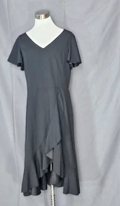 Kleid Tells - schwarzes Kurzarmkleid mit Rüschen und umgekehrtem V unten XL - Bild 1 von 2