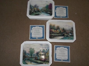Thomas Kinkade's Lamplight Village Juego de 3 Platos de Coleccionista Brooke Country - Imagen 1 de 4