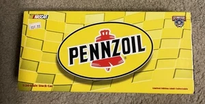 Action Darrell Waltrip #1 Pennzoil 1998 Monte Carlo 1:24 Scale Stock Car - New - Picture 1 of 16