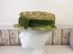 VINTAGE LE CHARME GREEN LADIES HAT WITH GREEN VELVET BOW AND BAND - Picture 1 of 10