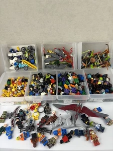 LEGO Minifigures + Minifigure Parts Bulk Lot 2.5+ LBS Heads Torsos Legs Hair Acc - Picture 1 of 12