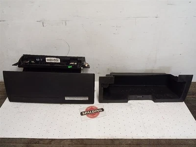 2009-2024 Dodge RAM 4-го поколения LARAMIE верхний перчаточный ящик черный 10333673 - Изображение 1 из 4