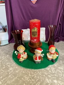 HOLIDAY CENTER PIECE AND ENTERTAINMENT GIFT VINTAGE COLLECTIBLES VASES - Picture 1 of 11