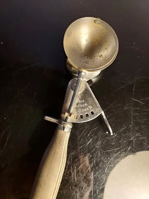 Cuchara de helado THE HAMILTON BEACH modelo 160-B DE COLECCIÓN Foto 1 de 4