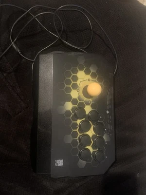 Qanba Drone Fight Stick para PlayStation 3 PlayStation 4 y PC Foto 1 de 3