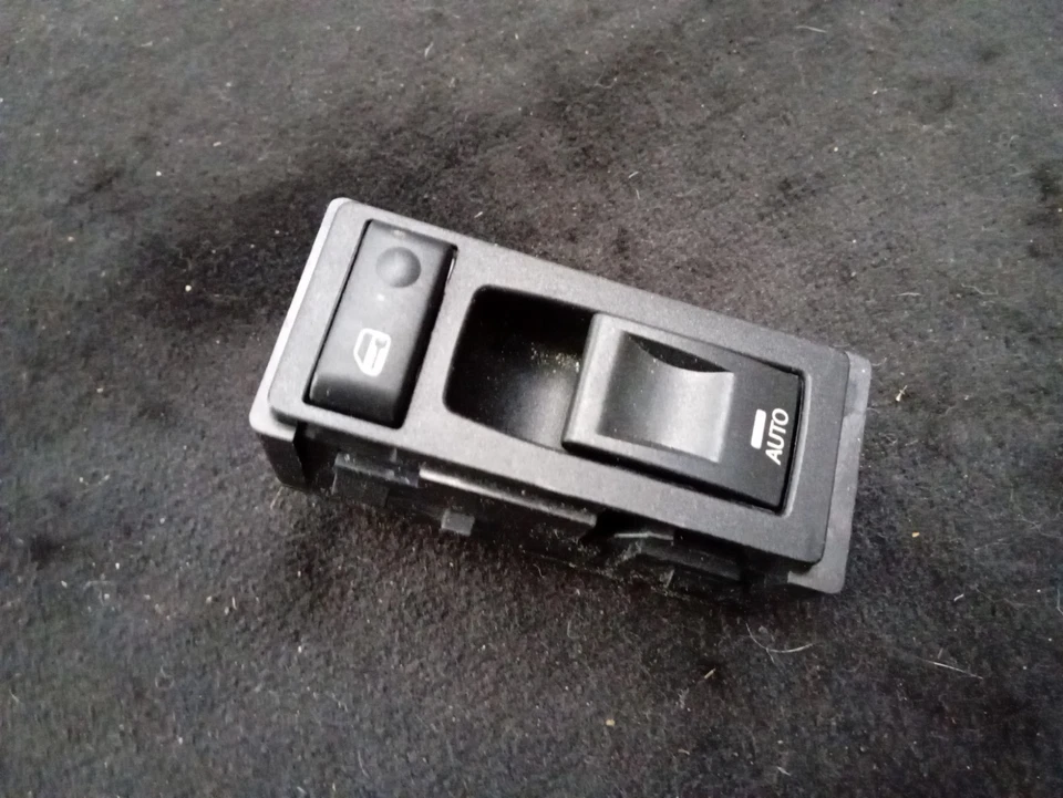 INTERRUPTOR DE CONTROL DE VENTANA DELANTERO IZQUIERDO JEEP GRAND CHEROKEE WK PASAJERO CHRYSLER 300 Foto 1 de 4