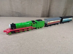 Motor diecast Henry Ertl Thomas The Tank Engine de colección + 2 carros - Imagen 1 de 9