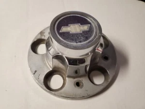 1974-1987 Chevrolet Chevy Truck Suburban, Blazer Wheel Center Cap 994, 1095 USED - Picture 1 of 5