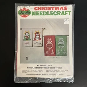 Vintage Bucilla Christmas Needlecraft Kit 8066 Pair Holiday Guest Towels *Read* - Picture 1 of 8