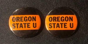 (2)x Oregon State University Beavers NCAA VINTAGE College Pac-12 Button Pinbacks - Foto 1 di 2