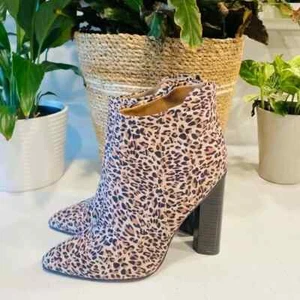Qupid Pounted Toe Leopard Print Chunky Tall Heel Ankle Booties Women's Size 7 - Picture 1 of 8