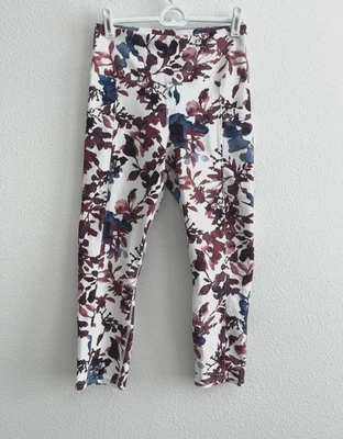 Colección Balance Floral Capri Bolsillos Mecha Seca Leggings Yoga Pantalones Talla M Foto 1 de 4