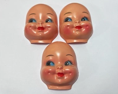 "De colección 3 cabezas de muñeca caras celuloide 3,5"" plástico azul ojo lateral hoyuelos kitschy HK Foto 1 de 4