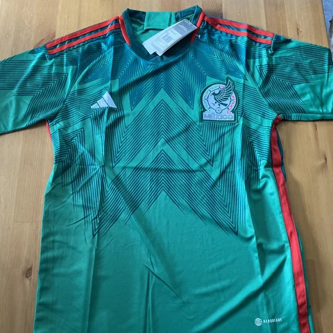 Soccer Mexico Qatar 2022 Jersey Green/Red Size X Large New In Bag Cover