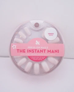 Olive & June The Instant Mani Nails, SHORT Length, White - FREE SHIPPING - Picture 1 of 4
