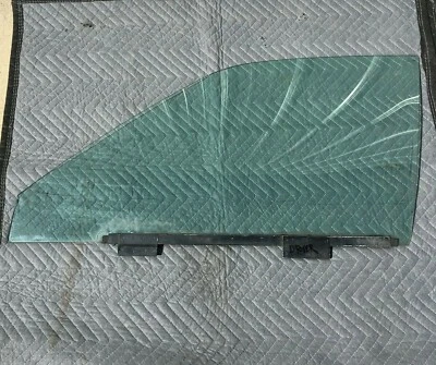 Cristal ventana delantera izquierda Porsche 944 924 1989 fabricante de equipos originales 94454202301 83-95 Foto 1 de 3