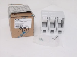 238687 New In Box; Eaton NZM2-XKSA Shroud Terminal Cover; 3 Pole; Frame J-K - Imagen 1 de 1