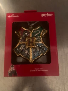 Harry Potter Scudo in Vetro Soffiato Ornamento di Hallmark - A gr sp5 - Foto 1 di 1