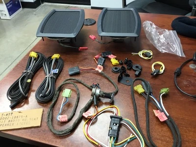 Nuevo de Lote Antiguo 1970 1971 Ford Torino GT Cobra Altavoces Traseros Mercury Montego Mustang? Foto 1 de 4