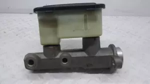 Brake Master Cylinder 27511AQ Fits 94-00 CHEVROLET 2500 PICKUP - Picture 1 of 12