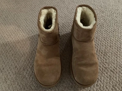 UGGS Women’s Classic Short Boots Size 9 - Image 1 of 4
