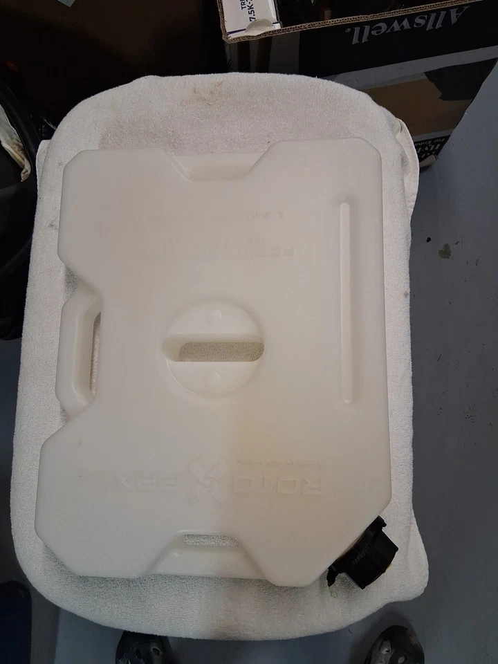 Rotopax 2 Gallon Water Container Foto 1 de 4