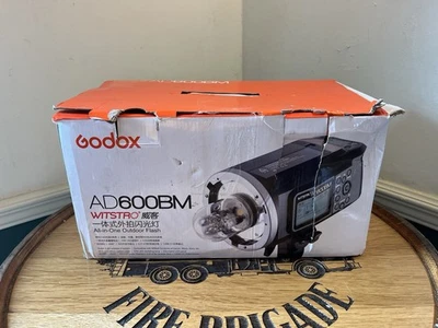 US Godox AD600BM Outdoor Flash Strobe Light, 600Ws Bowens - BROKEN BULB - Image 1 of 4