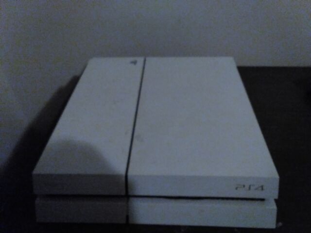 Chegou mercadoria nova PS4 branco 