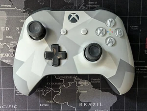 Xbox Wireless Controller – Winter Forces Special Edition (Xbox One / Series X S) - Foto 1 di 3