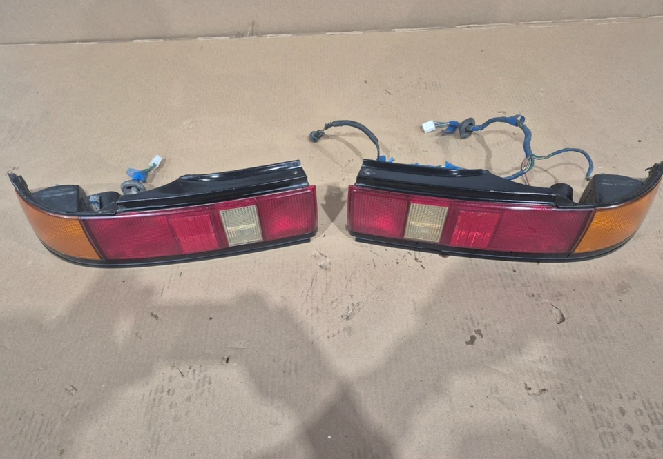 Juego de luces traseras y arneses Zenki MK2 Toyota MR2 Turbo OEM SW20 91 93 Foto 1 de 4