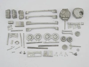 28MM WW2 ASSORTED VEHICLE PARTS X 50. YELLOW 1757 - Picture 1 of 1