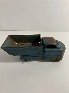 Camión de volteo de juguete vintage de acero prensado - Imagen 1 de 11