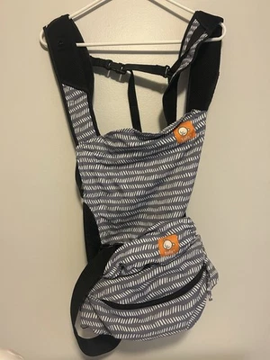 Baby Tula Lite Compact Baby Carrier Ultra Compact Lightweight Blue And White - Image 1 of 2