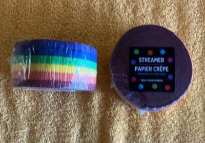 Fiesta del Orgullo Gay Rainbow Streamers 2 rollos - 81 pies x 1,7 pulgadas pancarta de celebración Foto 1 de 2