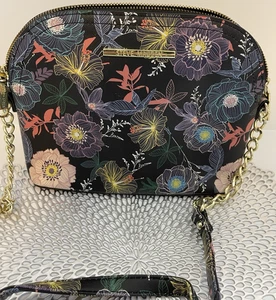 Steve Madden B Maggie Malibu Damen-Umhängetasche, schwarze Blumen & Goldakzente - Bild 1 von 6