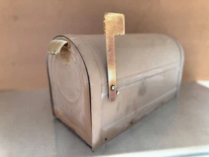 Vintage Heavy DutyVintage Heavy Duty Home Impressions Rual Mailbox 12 Pounds - Picture 1 of 22