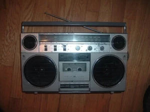 GE General Electric Model 3-5257A AM/FM Stereo Radio/Cassette For parts / Repair - Picture 1 of 3